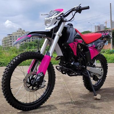 Experimente o poder de 250cc Electric Start Gas Moto Cross Dirtbike para Offroad