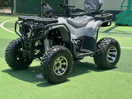 Experimente a potência do nosso ATV de 200cc com capacidade de classificação ≥ 25°